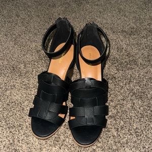 Black Maurice’s size 9.5